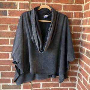 Plume & Thread Women's Shirt Top Black? Distress Oversized Cowl Neck Poncho 1 Sz
